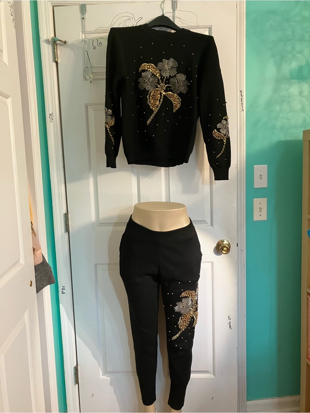 Embellished Black Women's Jogger Pants & Sweater Set